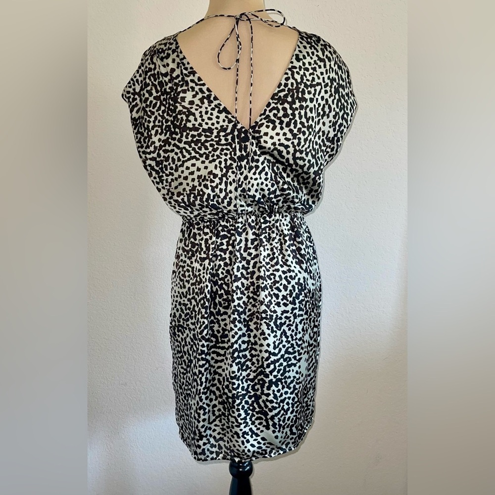 Vince Camuto Beige Brown Cheetah Animal Print Cowl Neck Draped Back Dress SZ 8 - Picture 4 of 11